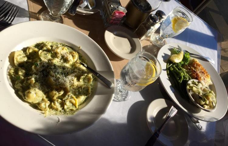 11824080_10152855556276571_633577834_n