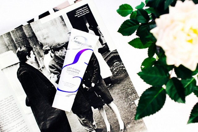 why-every-makeup-artist-swears-by-this-french-moisturizer-1668312-1456188210-640x0c