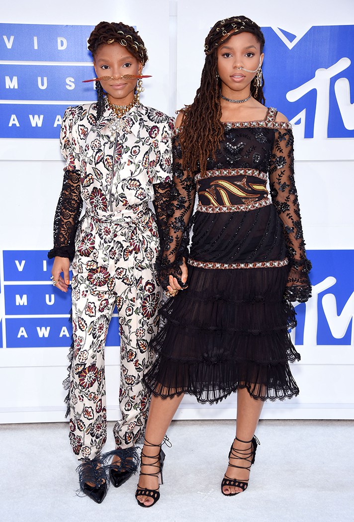 mtv-vma-red-carpet-2016-chloe-and-halle-bailey