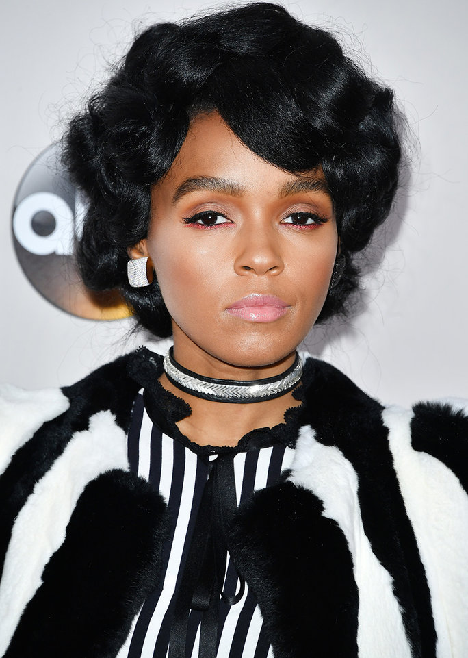 2016 American Music Awards - Arrivals