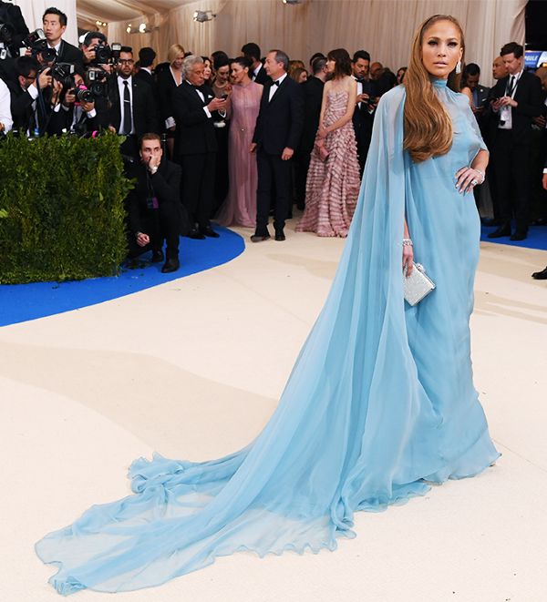 met-gala-red-carpet-2017-222857-1493684733671-image-600x0c