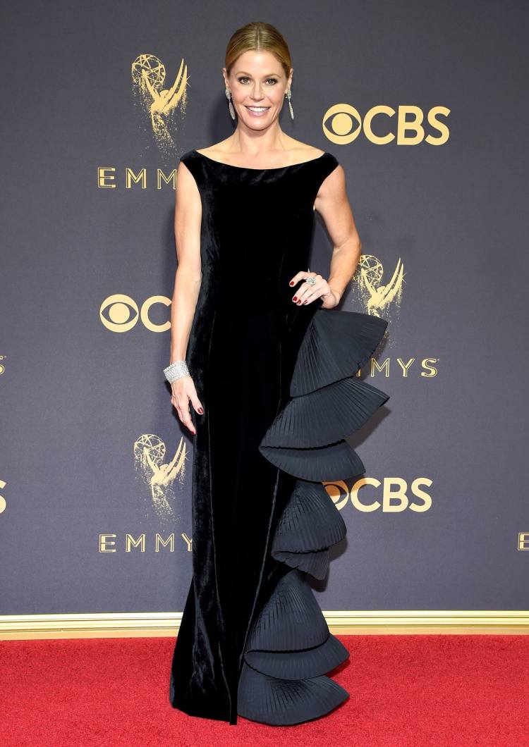 julie-ff97ed89-f515-44d1-bdab-221a931f67ff